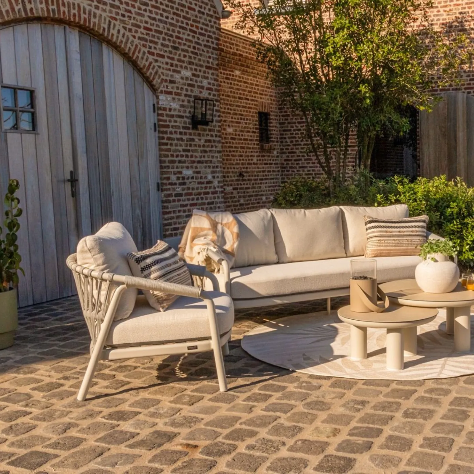 Lüks Örgü Bahçe Oturma Grubu | Modern ve Dayanıklı Dış Mekan Mobilyası