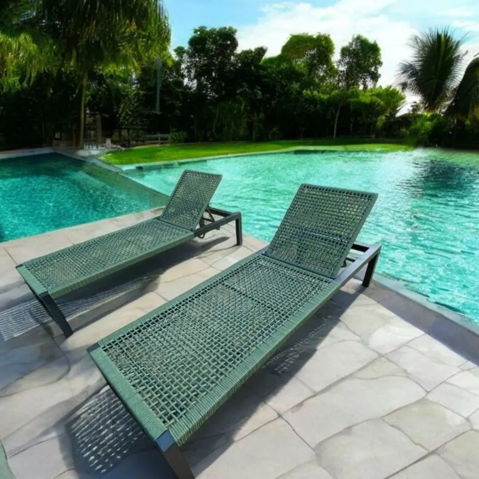Yeşil Şezlong Alüminyum Gövdeli Halat Örgü Dış Mekân Şezlong